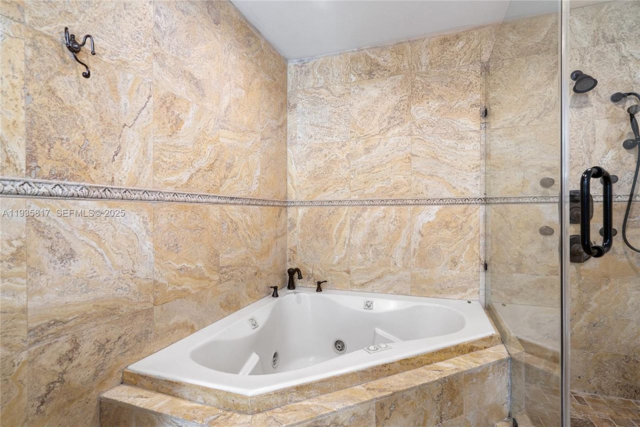 13611 SW 77th St, Miami, FL 33183 Photo