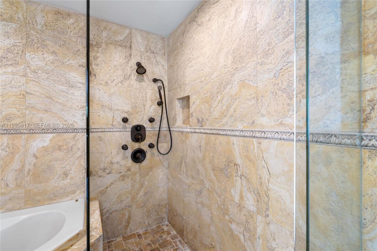 13611 SW 77th St, Miami, FL 33183 Photo