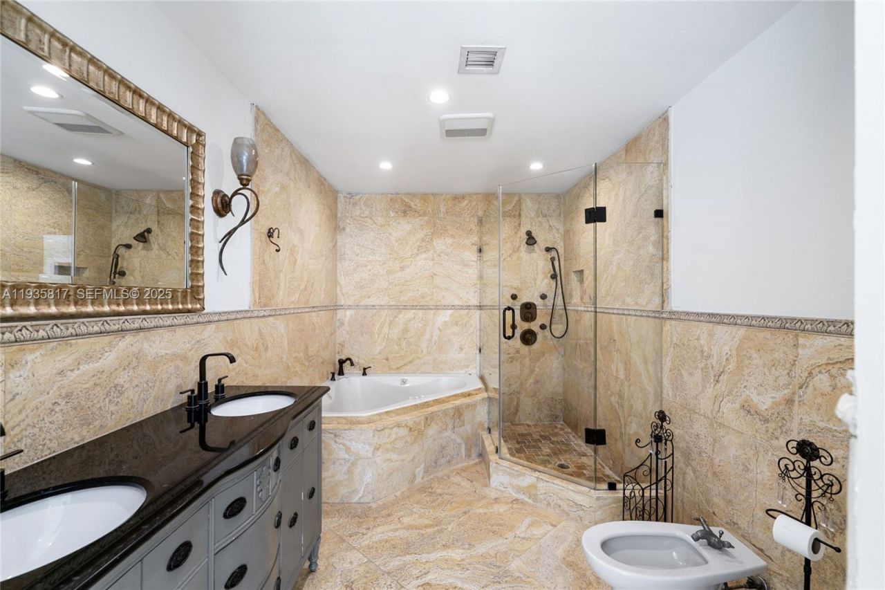 13611 SW 77th St, Miami, FL 33183 Photo