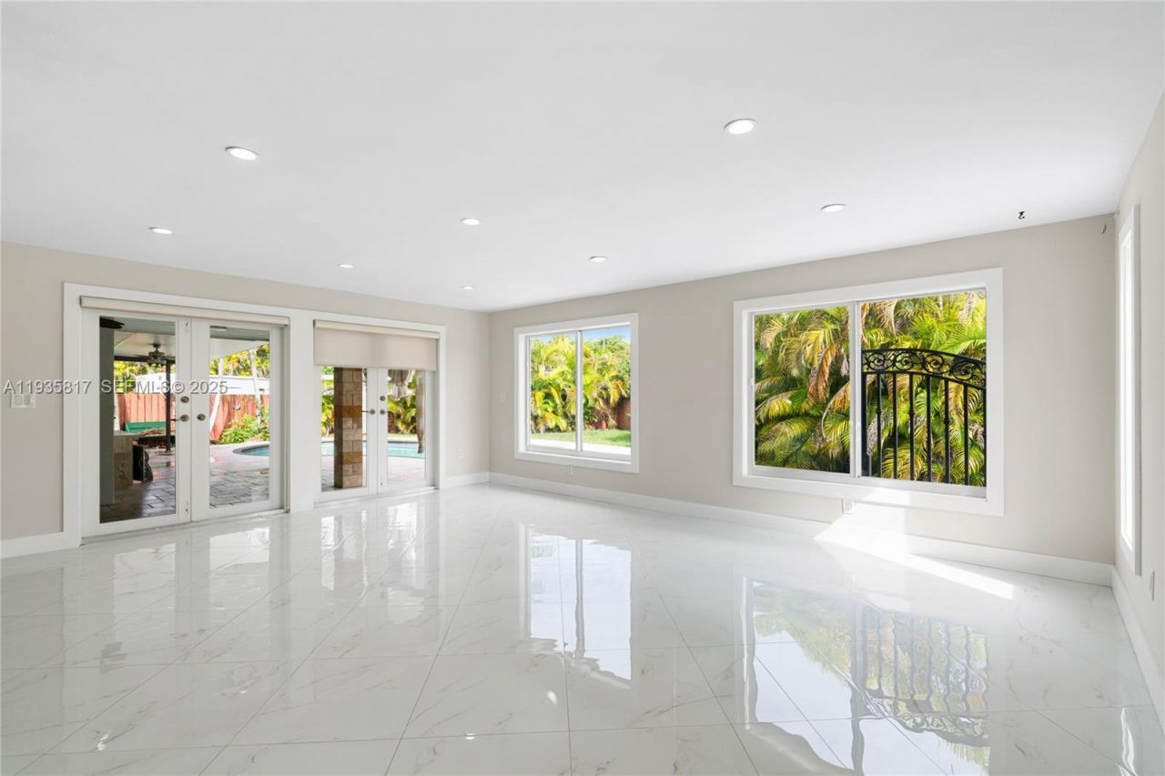 13611 SW 77th St, Miami, FL 33183 Photo