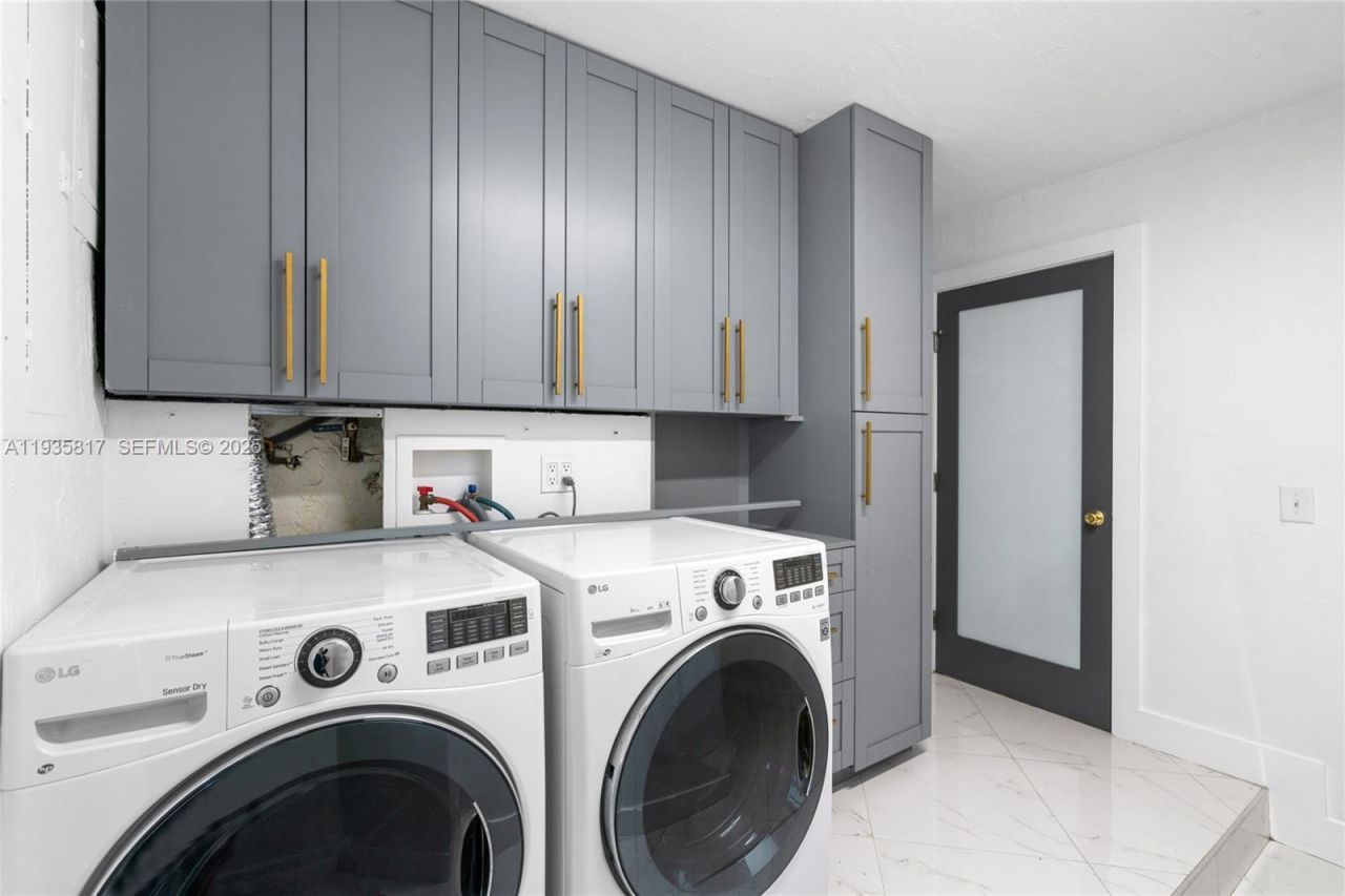 13611 SW 77th St, Miami, FL 33183 Photo