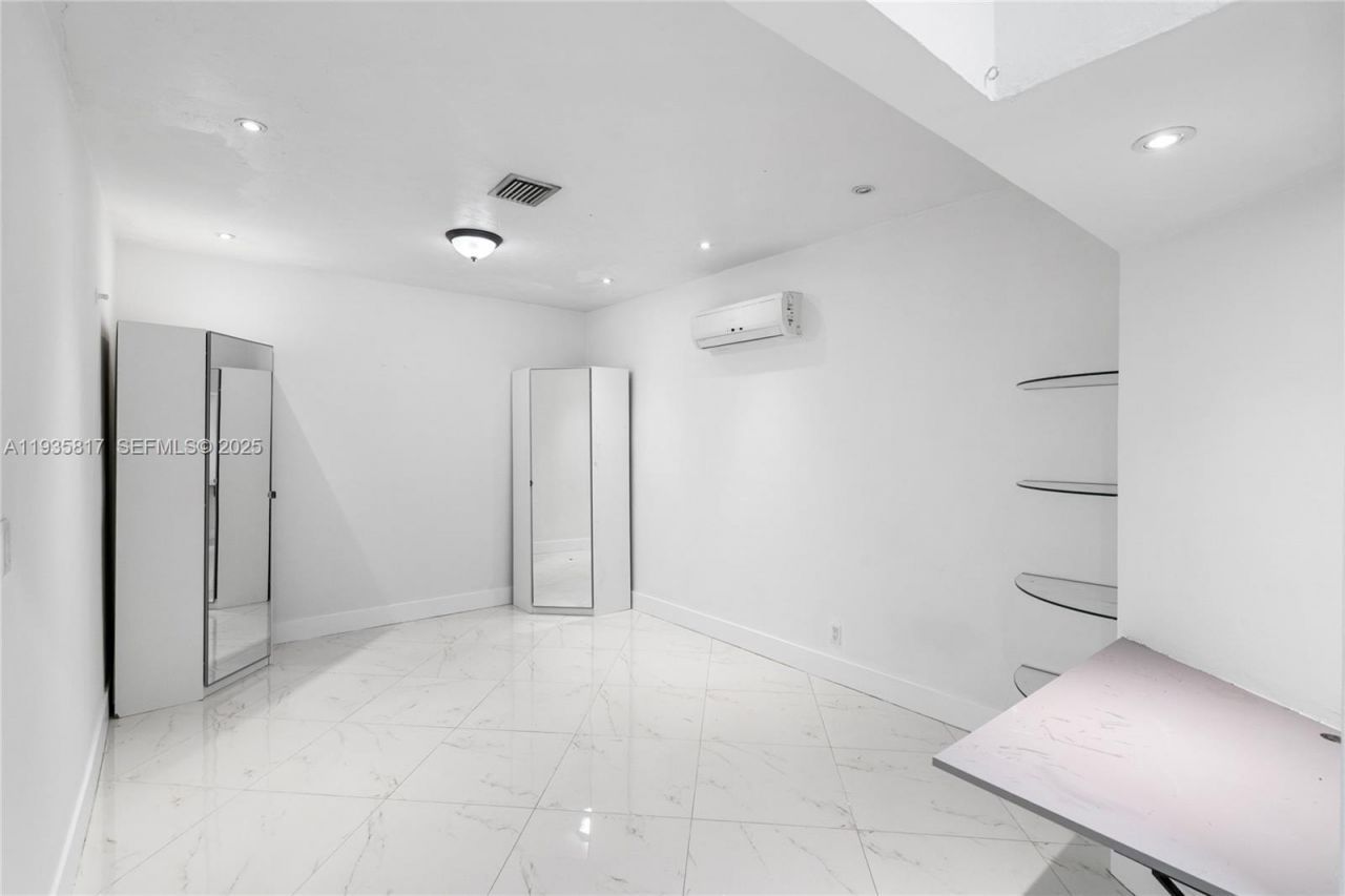 13611 SW 77th St, Miami, FL 33183 Photo