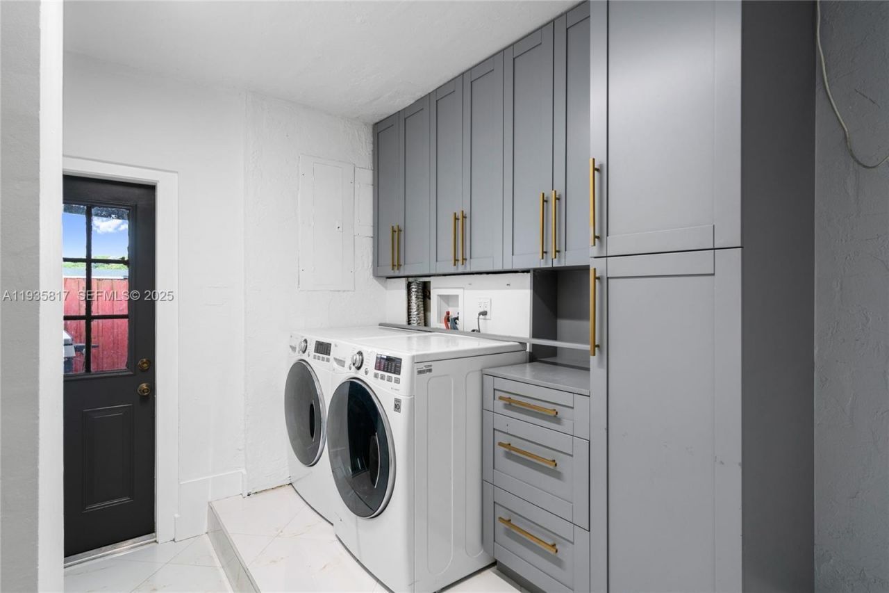 13611 SW 77th St, Miami, FL 33183 Photo