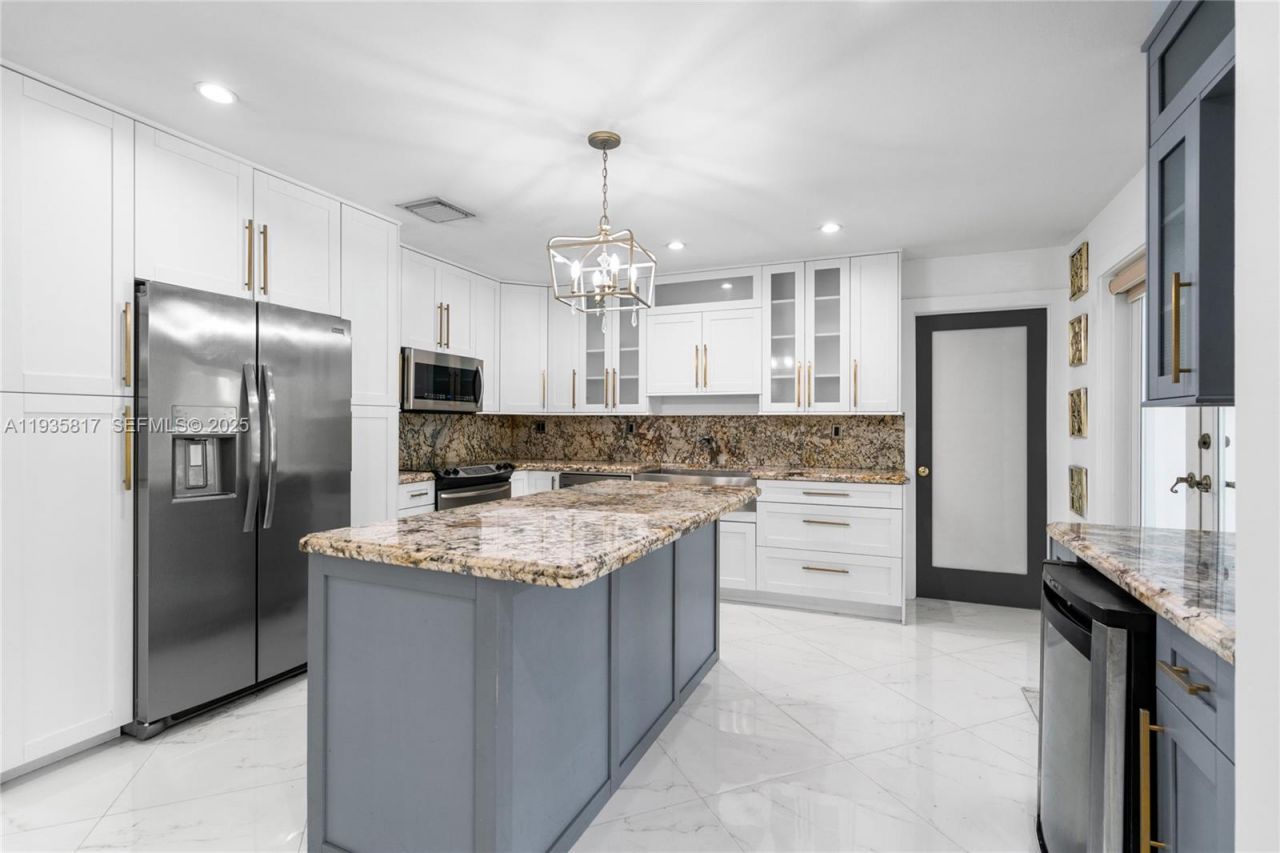 13611 SW 77th St, Miami, FL 33183 Photo