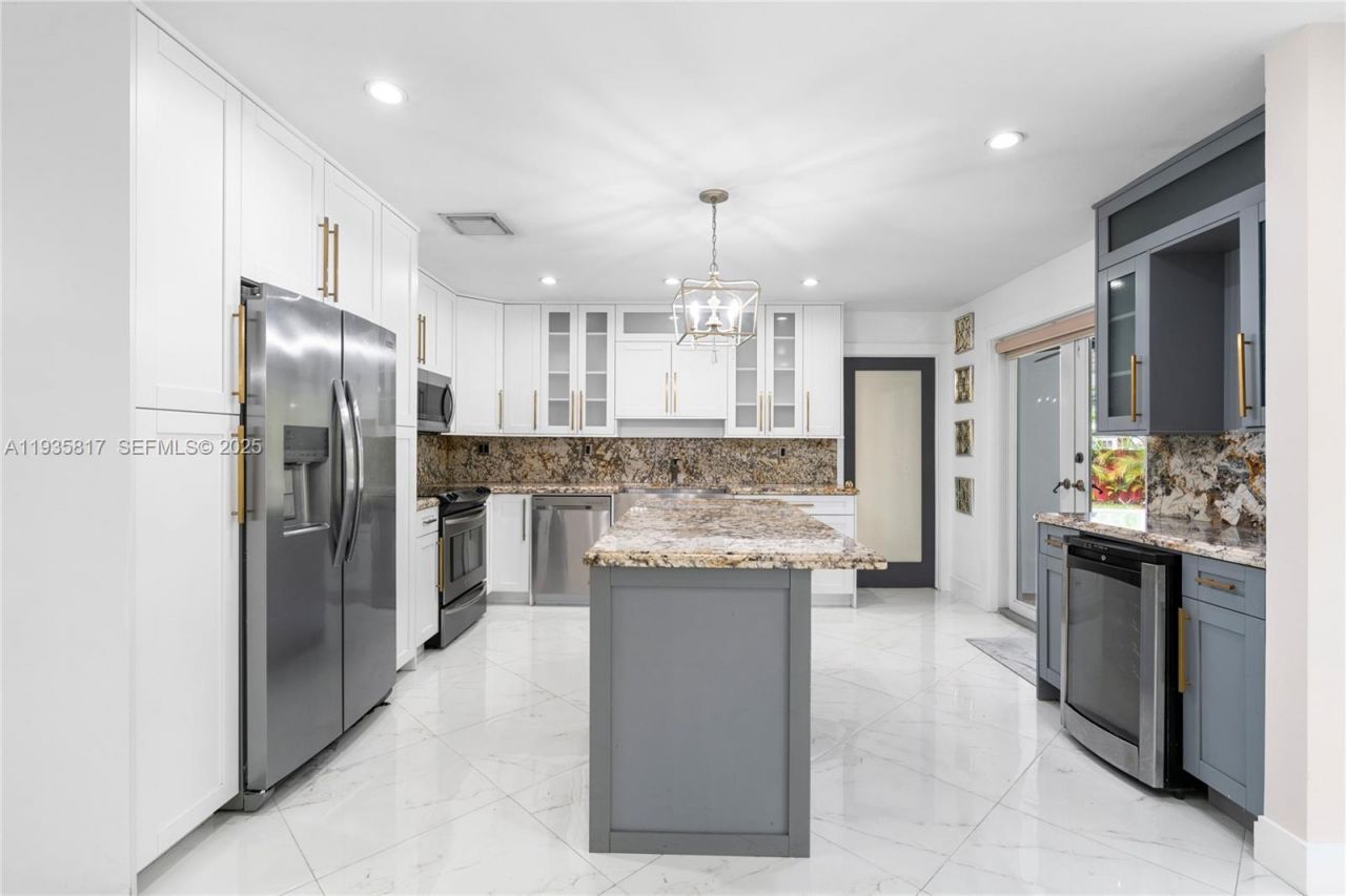 13611 SW 77th St, Miami, FL 33183 Photo