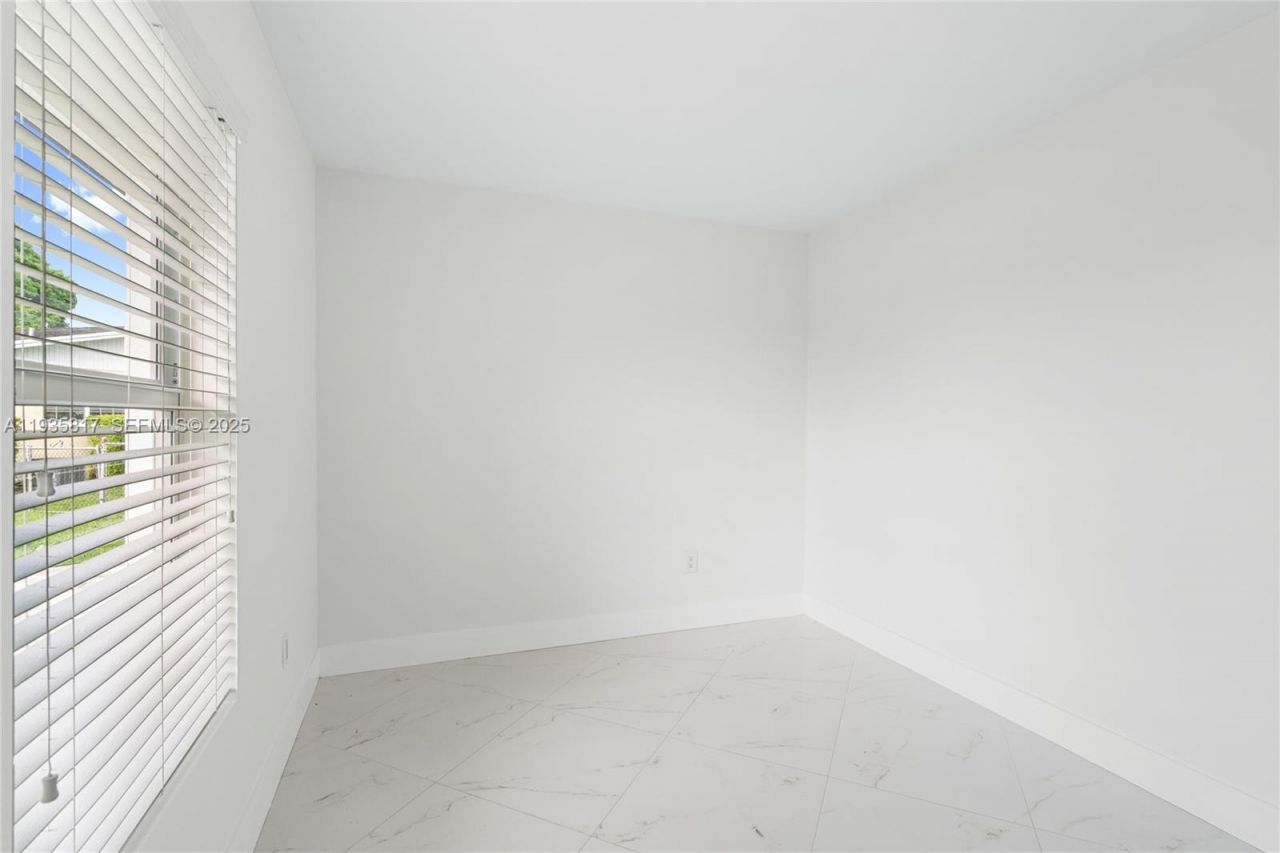 13611 SW 77th St, Miami, FL 33183 Photo