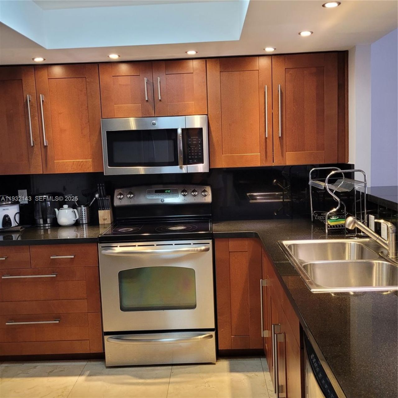 1865 S Ocean Dr , Unit 7B, Hallandale Beach, FL 33009 Photo