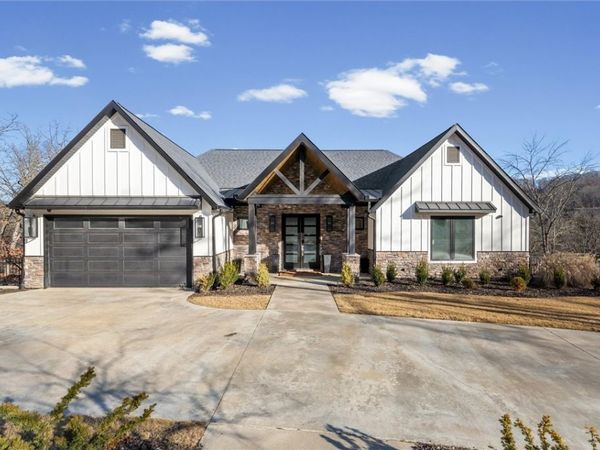 497 Honey Creek Road, Eureka Springs, AR 72631