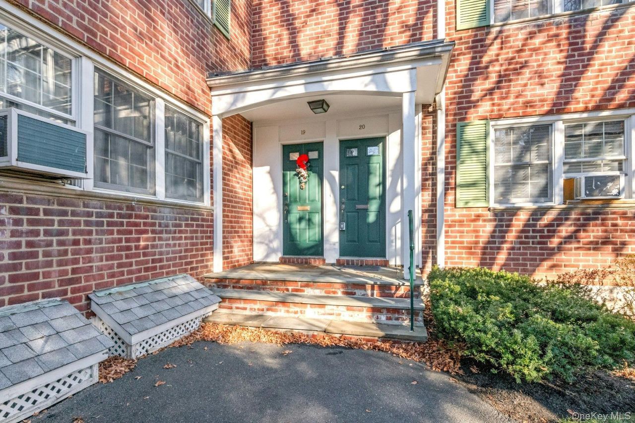580 Bedford Road, Unit 20, Pleasantville, NY 10570 Main Photo