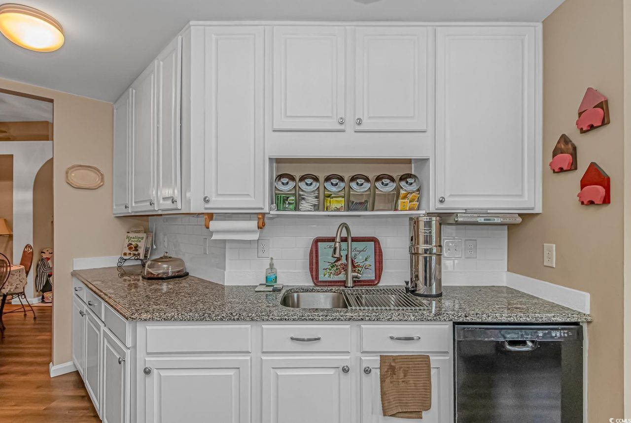 2454 Glen Dr. Photo 13