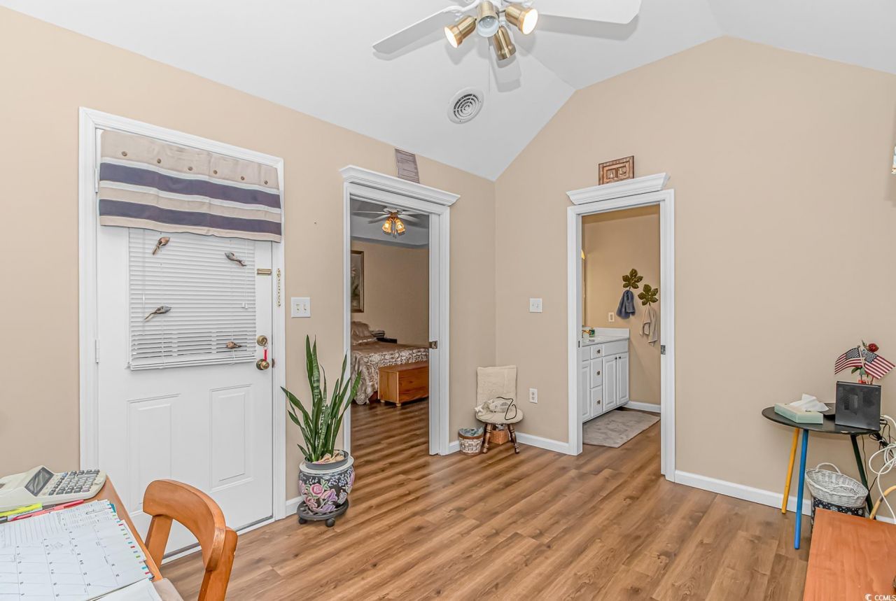 2454 Glen Dr. Photo 23