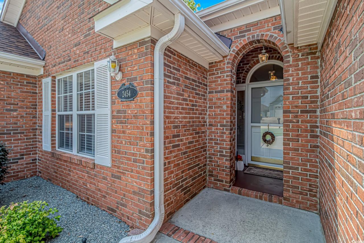 2454 Glen Dr. Photo 4