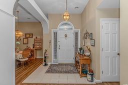 2454 Glen Dr. photo 4