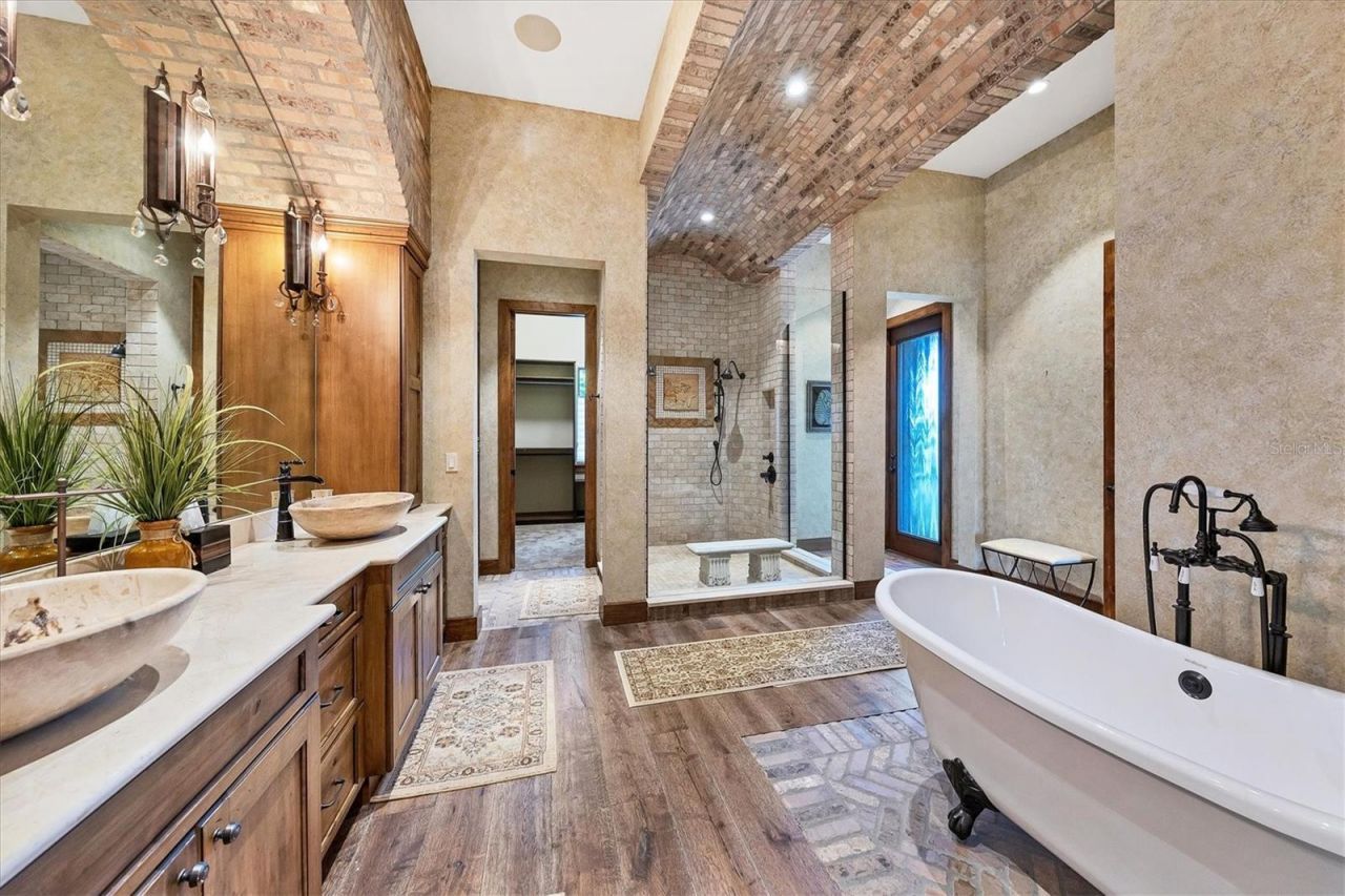 315 S Shore Drive, Sarasota, FL 34234 Photo