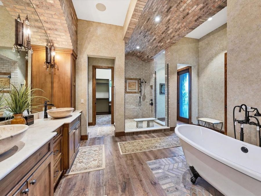 Property Image 38