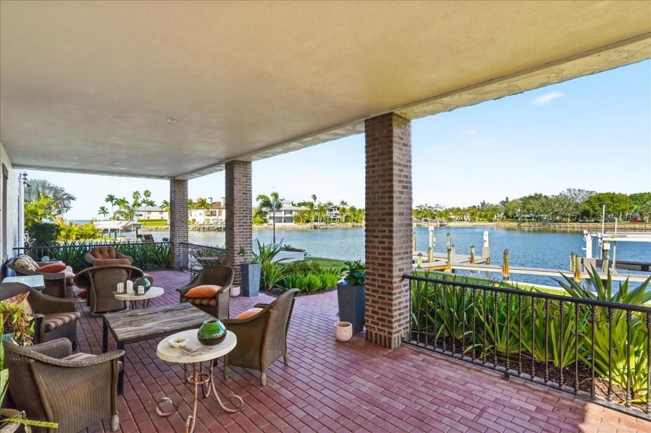 315 S Shore Drive, Sarasota, FL 34234 Photo
