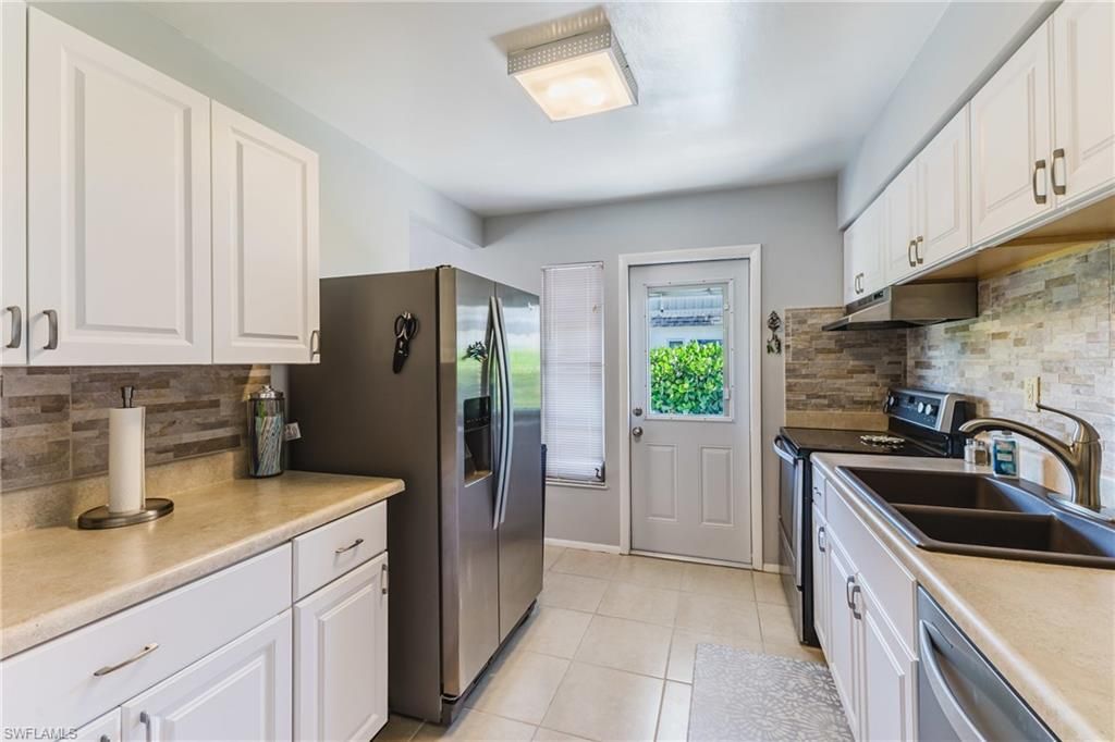 36 Temple Ct, Lehigh Acres, FL 33936 Photo