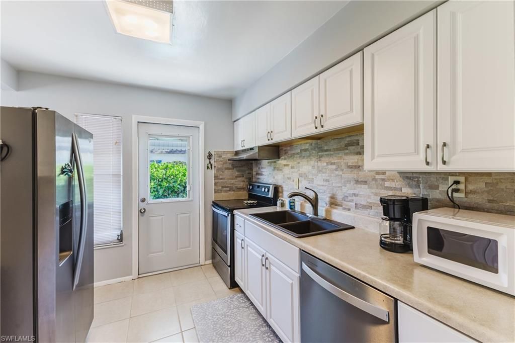 36 Temple Ct, Lehigh Acres, FL 33936 Photo