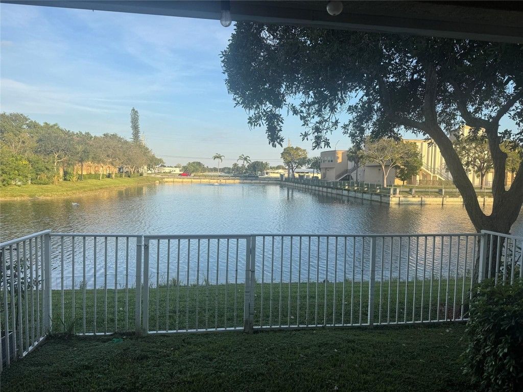 5932 Abbey Road, Tamarac, FL 33321 Photo