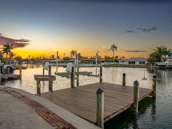 34 SEASIDE COURT, HOLMES BEACH, FL 34217