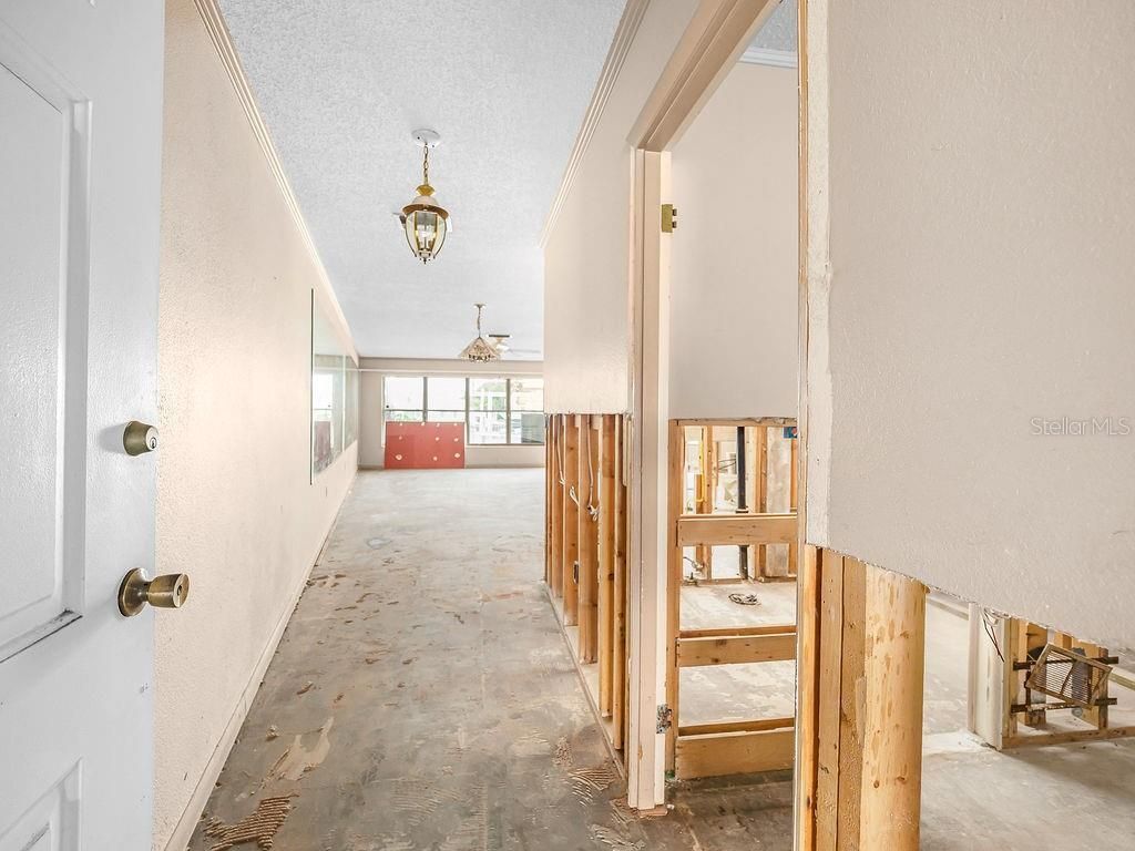 34 Seaside Court, Holmes Beach, FL 34217 Photo