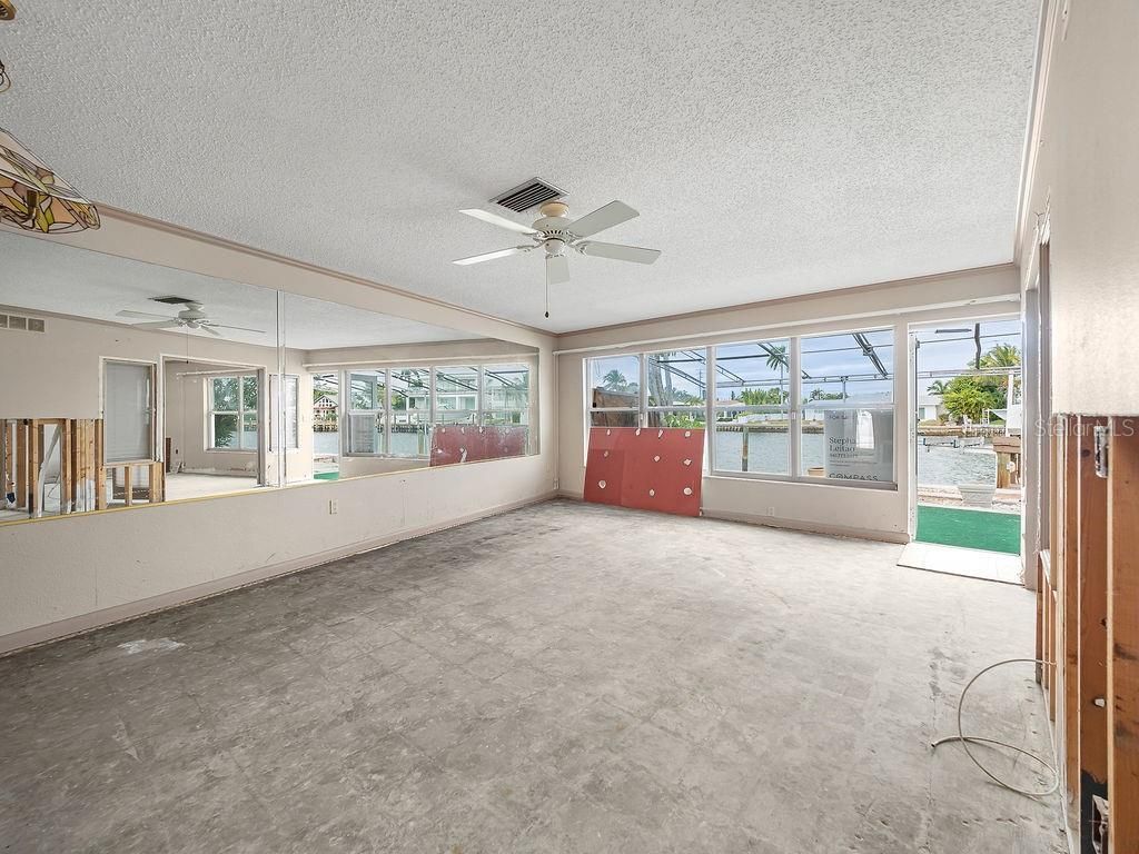 34 Seaside Court, Holmes Beach, FL 34217 Photo