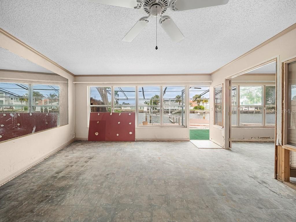 34 Seaside Court, Holmes Beach, FL 34217 Photo