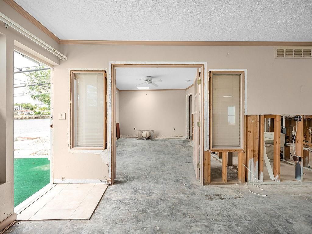 34 Seaside Court, Holmes Beach, FL 34217 Photo