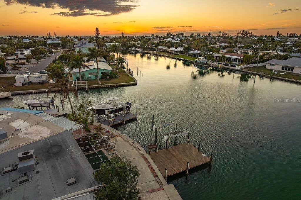 34 Seaside Court, Holmes Beach, FL 34217 Photo