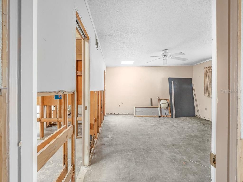 34 Seaside Court, Holmes Beach, FL 34217 Photo