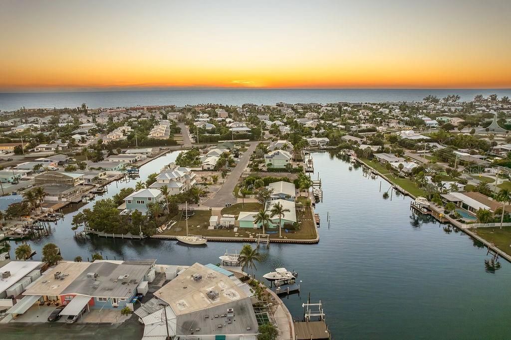 34 Seaside Court, Holmes Beach, FL 34217 Photo