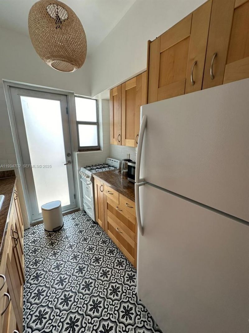 1840 James Ave, Unit 12, Miami Beach, FL 33139 Photo