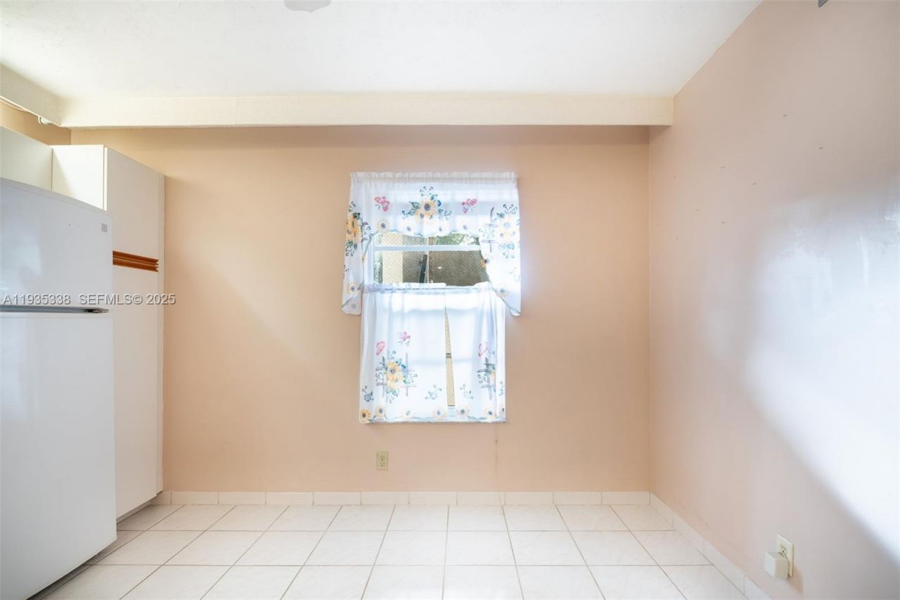 150 S Hollybrook Ter, Unit 208, Pembroke Pines, FL 33025 Photo