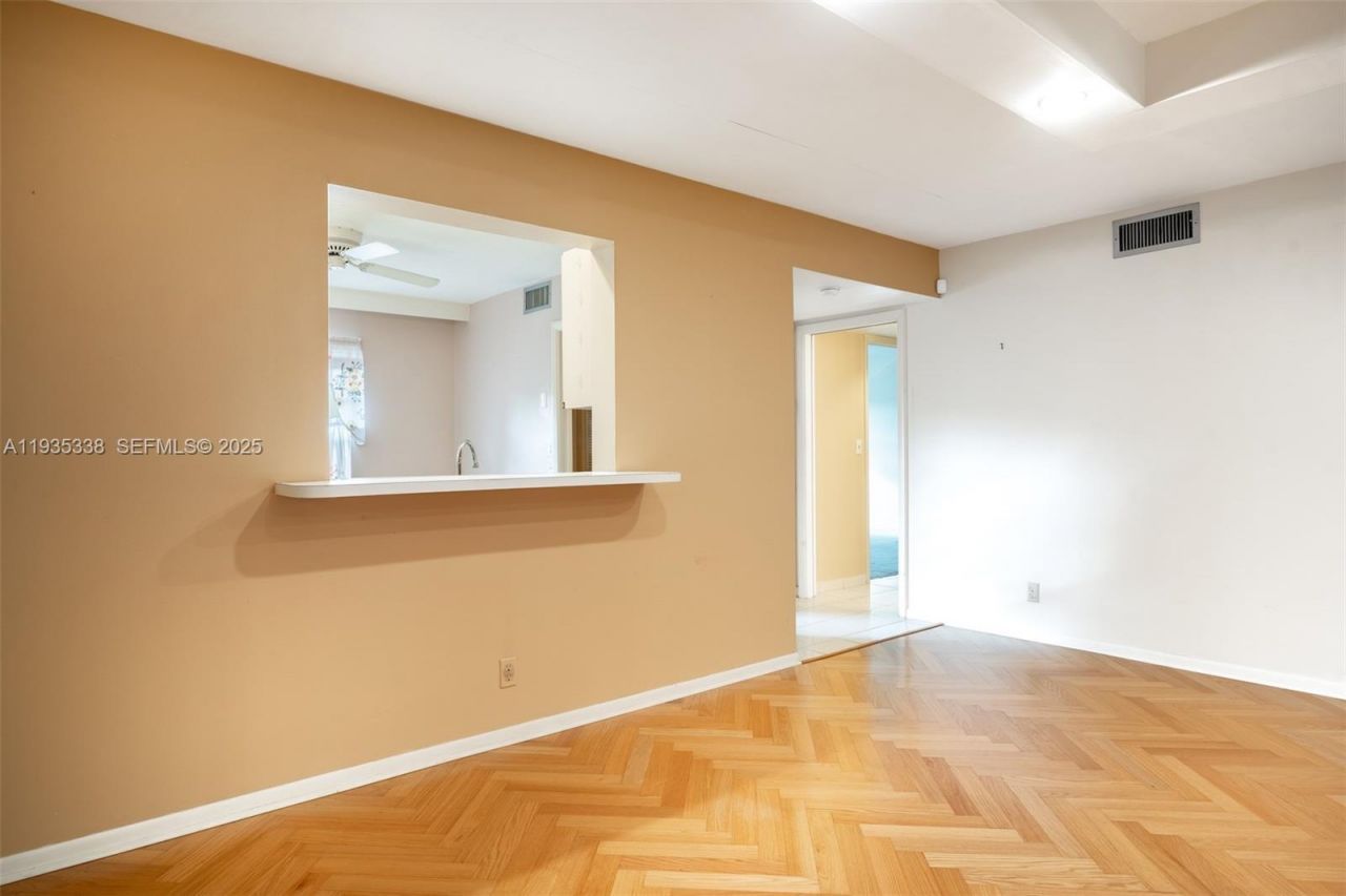 150 S Hollybrook Ter, Unit 208, Pembroke Pines, FL 33025 Photo