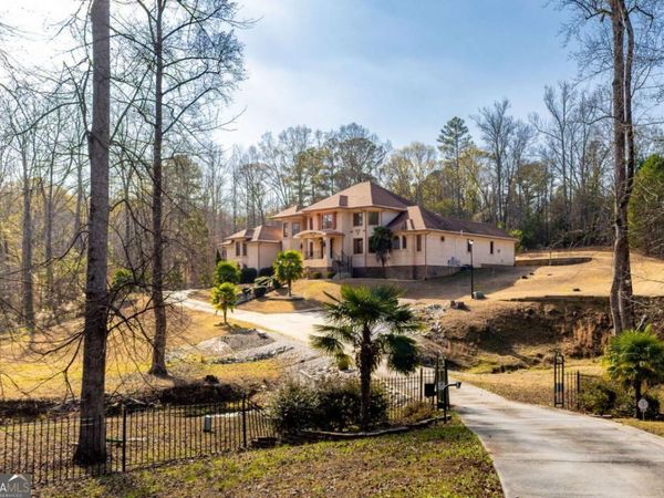 3135 Juhan Road, Stone Mountain, GA 30087