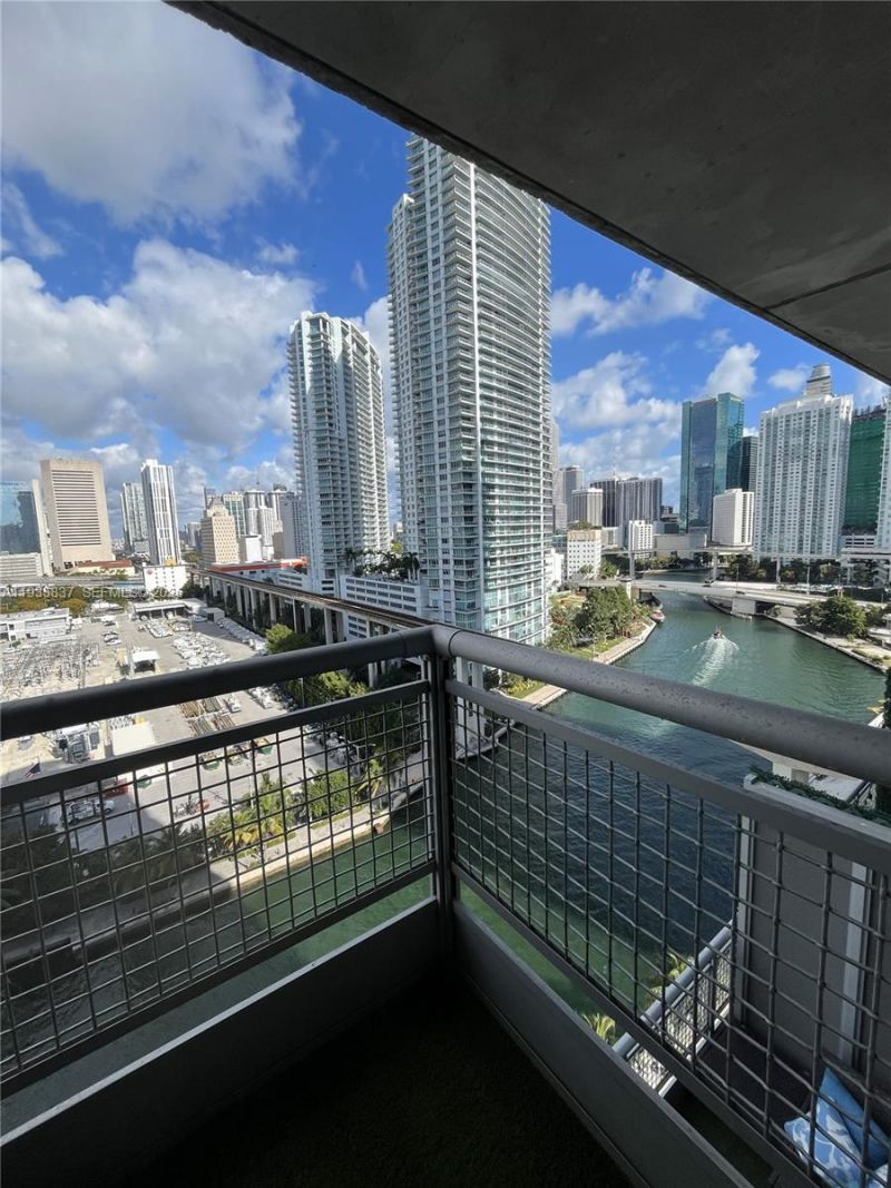 690 SW 1st Ct, Unit 1709, Miami, FL 33130 Photo