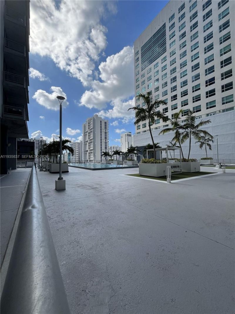 690 SW 1st Ct, Unit 1709, Miami, FL 33130 Photo