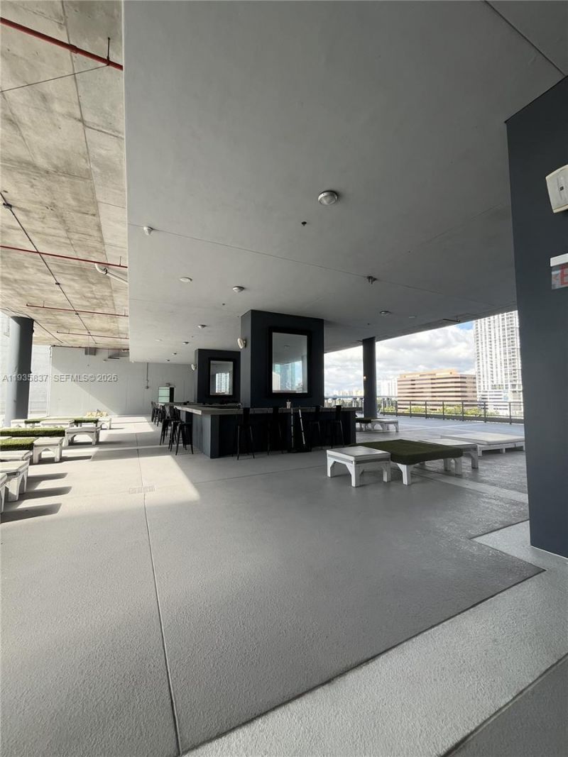 690 SW 1st Ct, Unit 1709, Miami, FL 33130 Photo