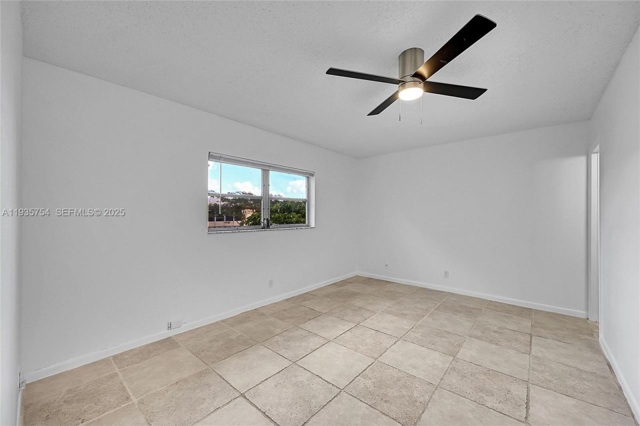 7305 NW 4th Pl, Unit 202, Margate, FL 33063 Photo