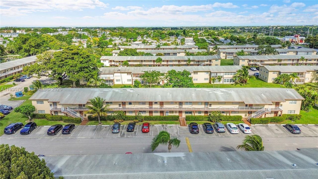 7305 NW 4th Pl, Unit 202, Margate, FL 33063 Photo