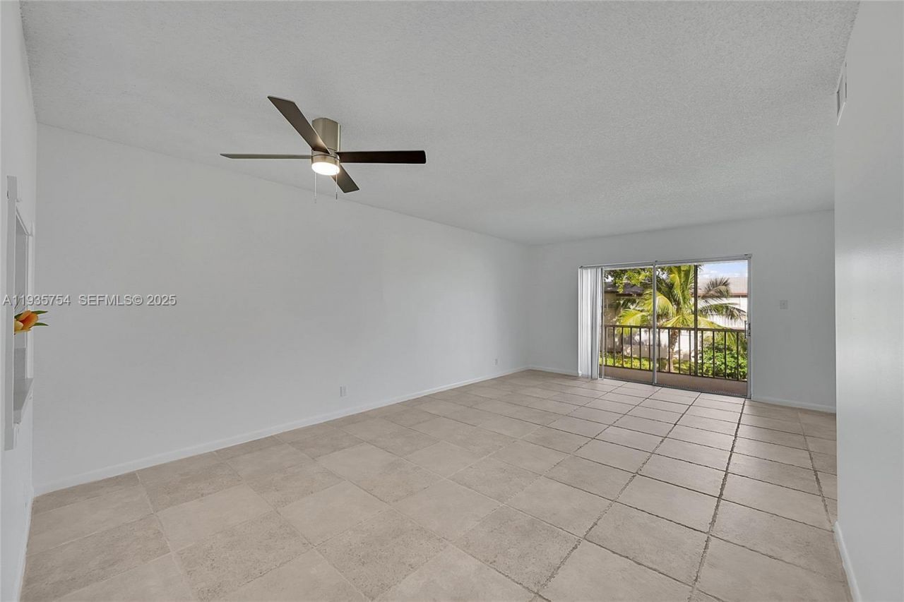 7305 NW 4th Pl, Unit 202, Margate, FL 33063 Photo