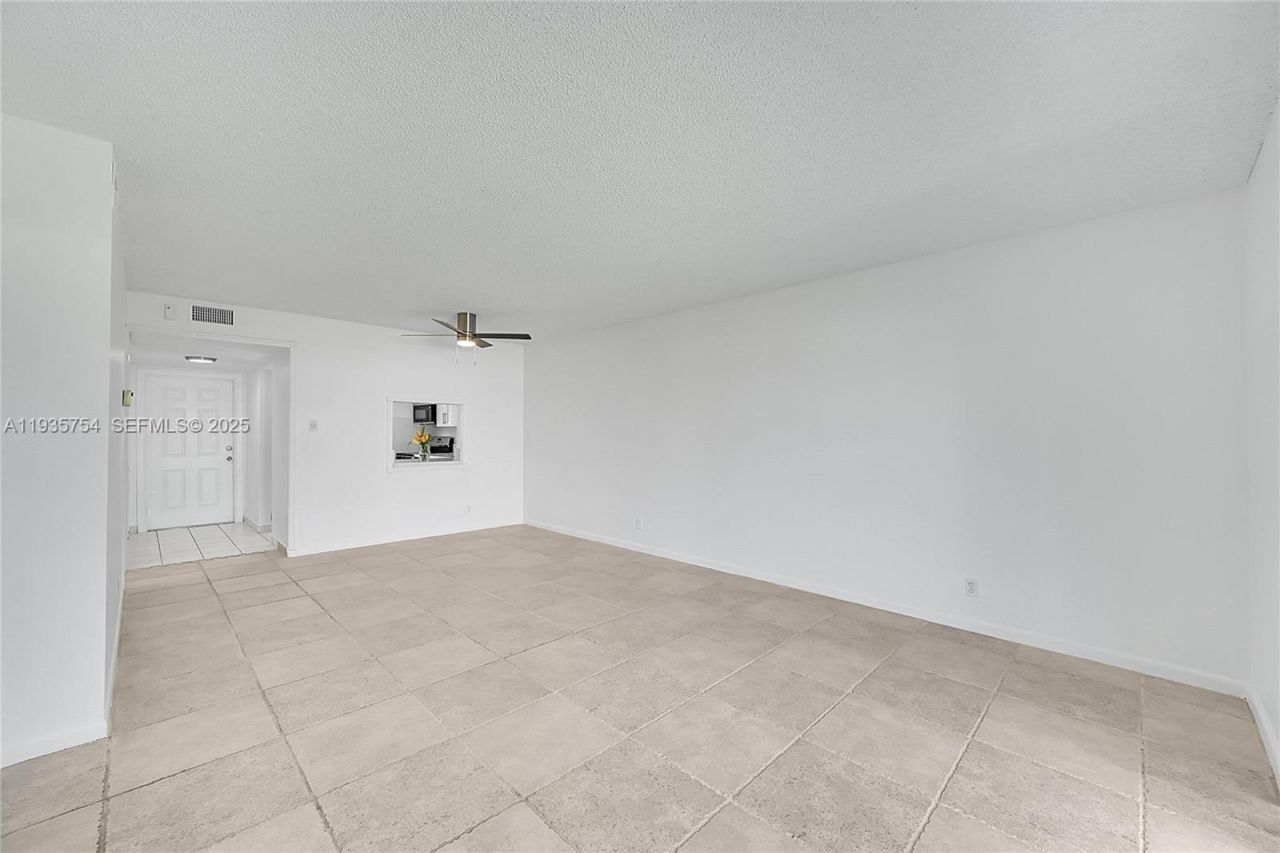 7305 NW 4th Pl, Unit 202, Margate, FL 33063 Photo