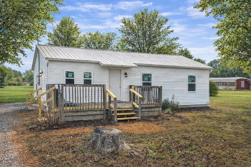 204/210 School Street, Puryear, TN 38251 Main Photo