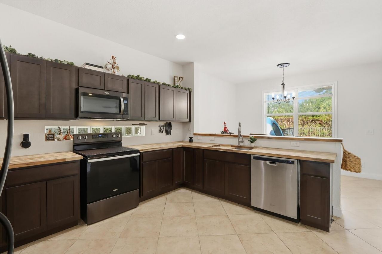 1085 Center Stone Ln, Riviera Beach, FL 33404 Photo