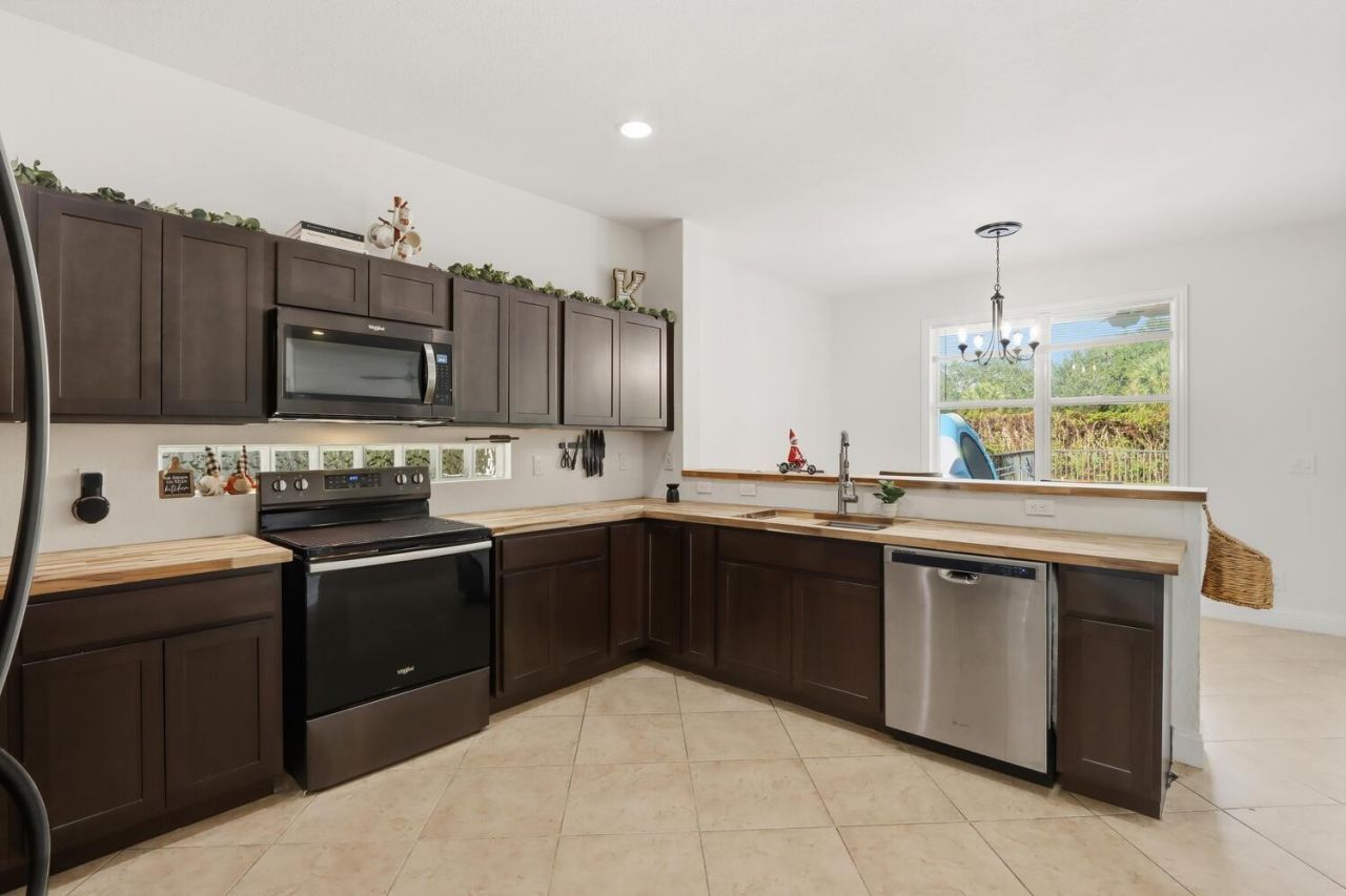 1085 Center Stone Lane, Riviera Beach, FL 33404 Photo