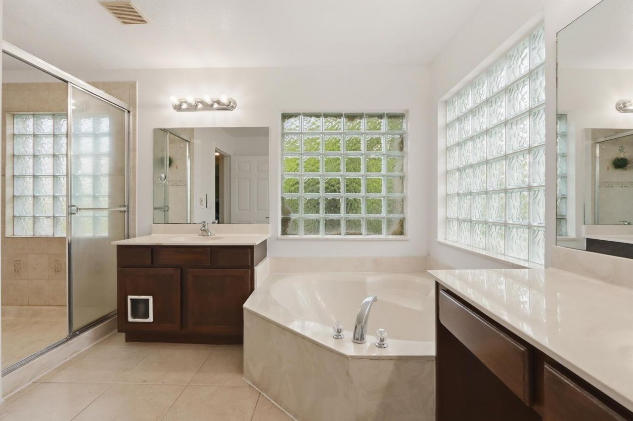 1085 Center Stone Ln, Riviera Beach, FL 33404 Photo