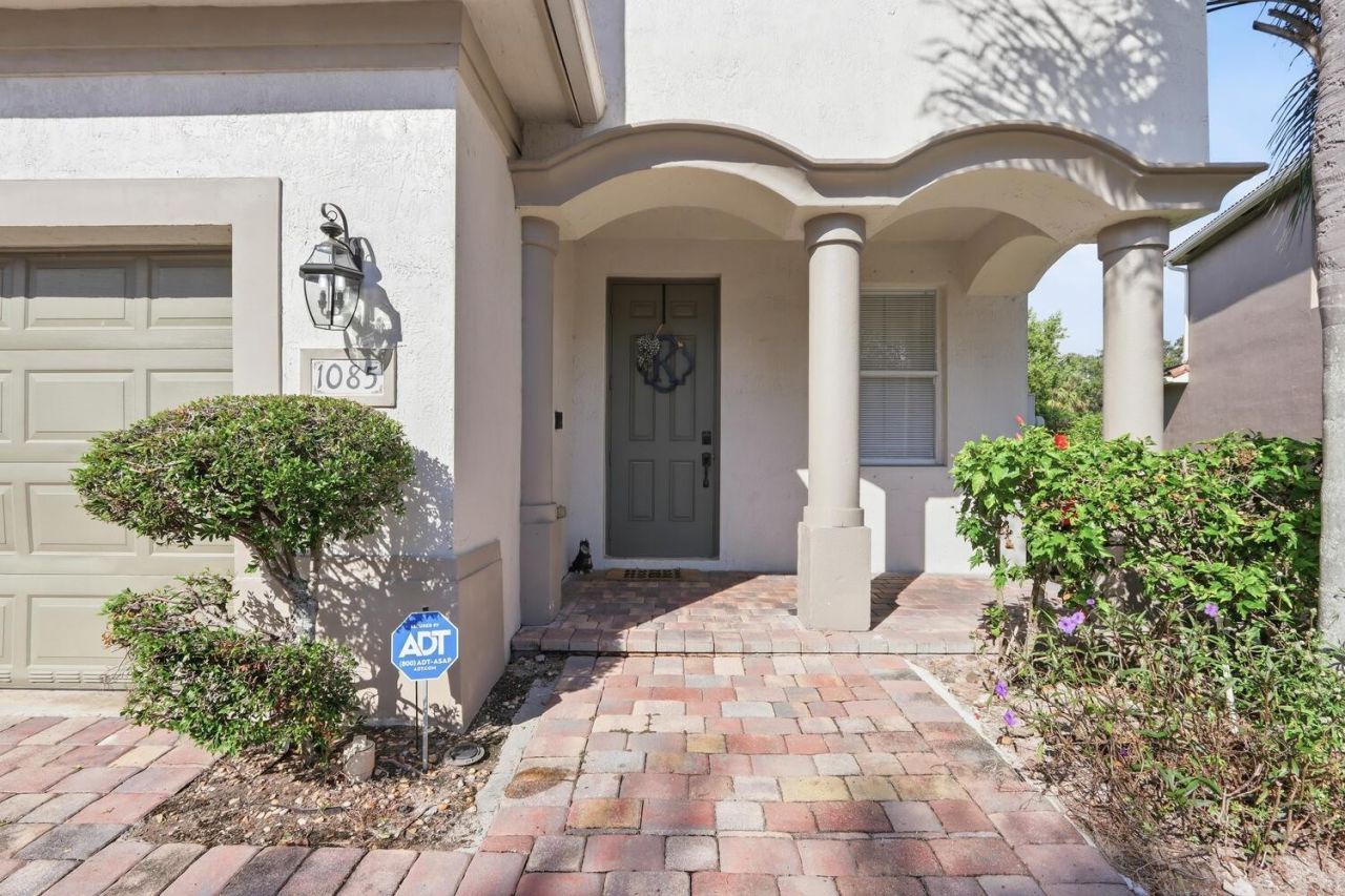 1085 Center Stone Lane, Riviera Beach, FL 33404 Photo