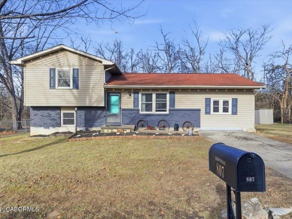 807 W ROLLOTREND LANE, Eldon, MO 65026