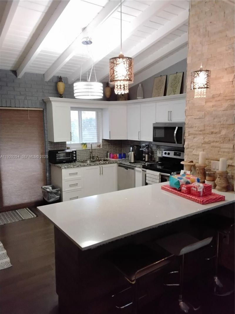 911 W Country Club Cir , Plantation, FL 33317 Photo