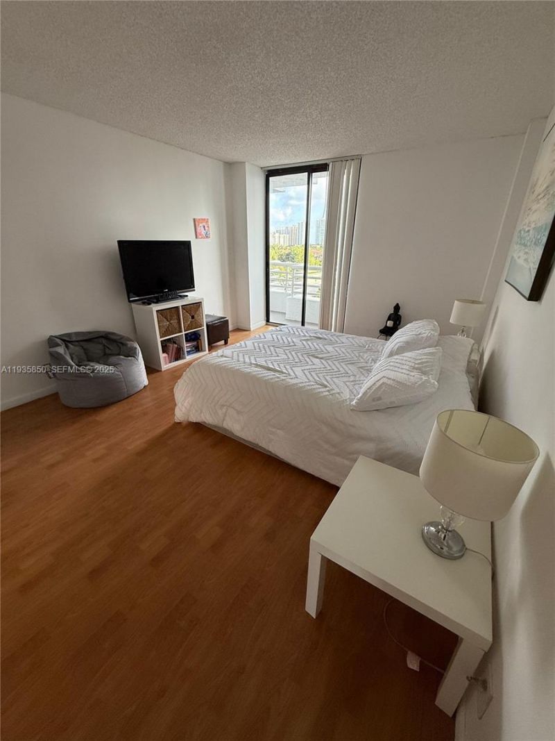 3300 NE 192nd St, Unit 808, Aventura, FL 33180 Photo